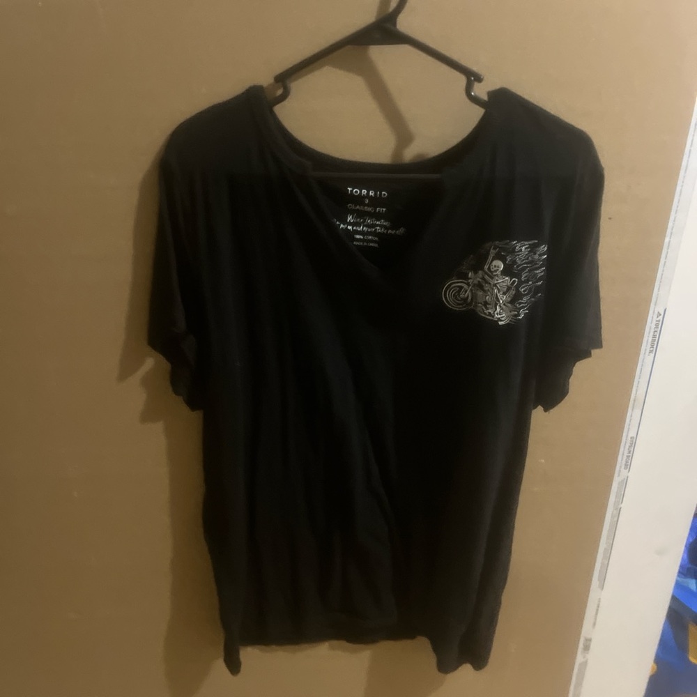 Torrid Black Graphic Women's Top